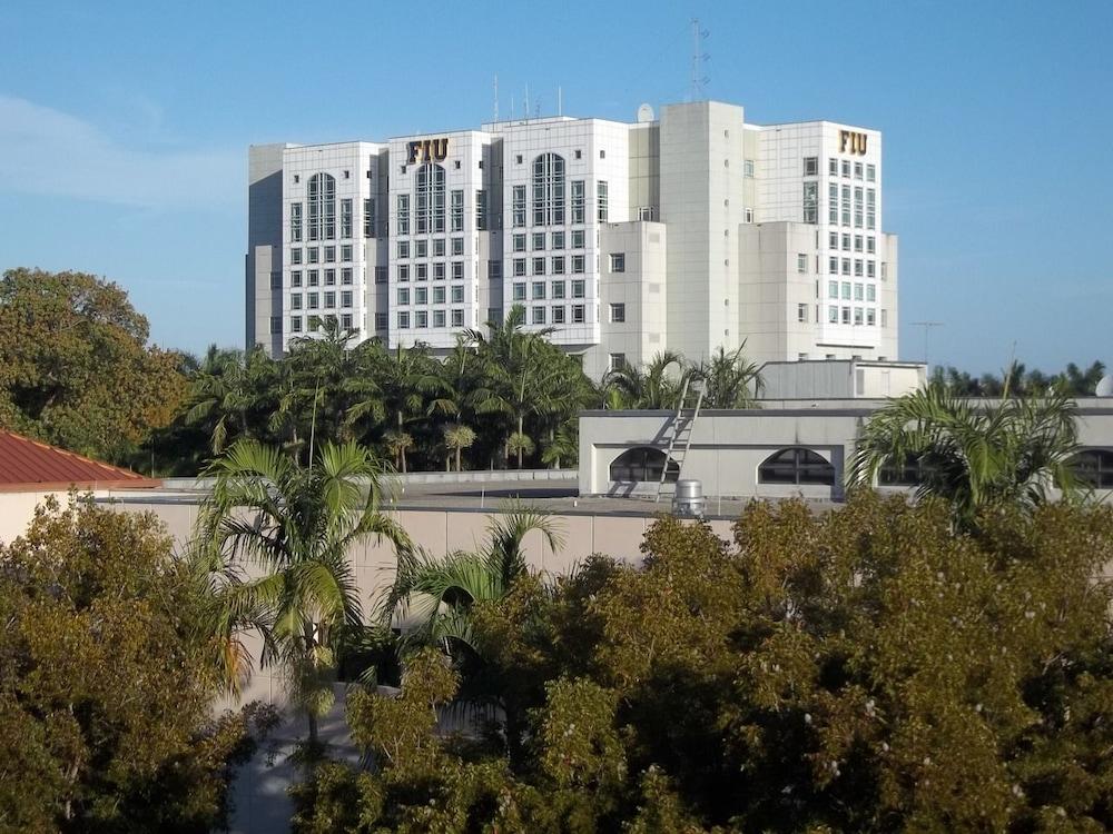 Doubletree By Hilton Miami Doral Ξενοδοχείο Sweetwater Εξωτερικό φωτογραφία