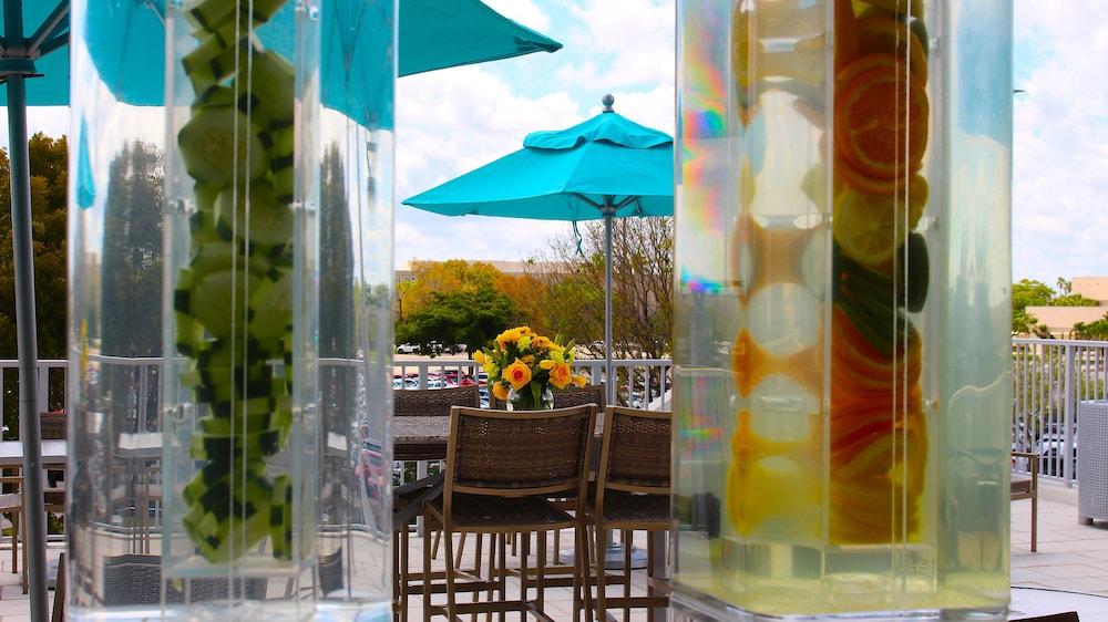 Doubletree By Hilton Miami Doral Ξενοδοχείο Sweetwater Εξωτερικό φωτογραφία