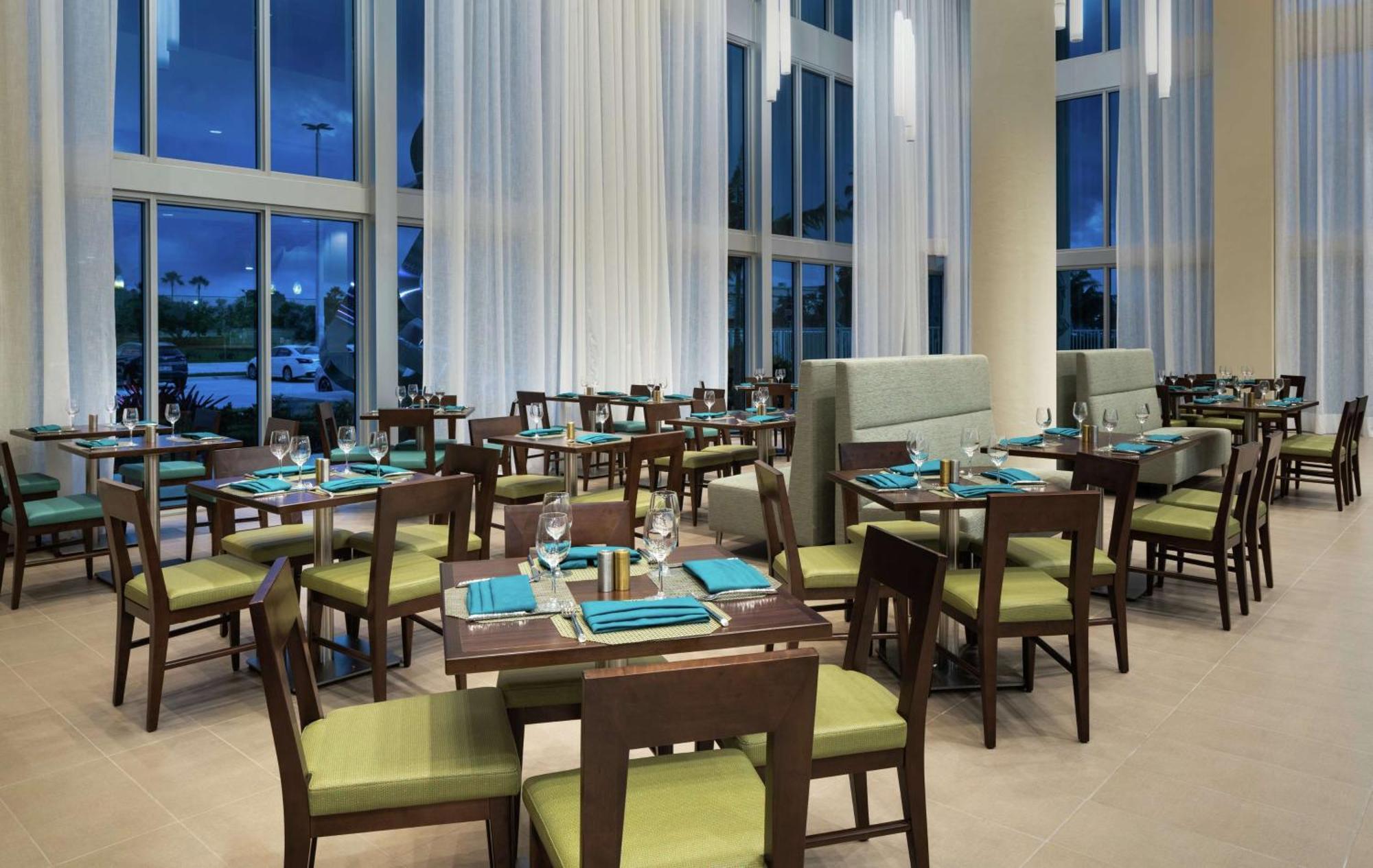 Doubletree By Hilton Miami Doral Ξενοδοχείο Sweetwater Εξωτερικό φωτογραφία