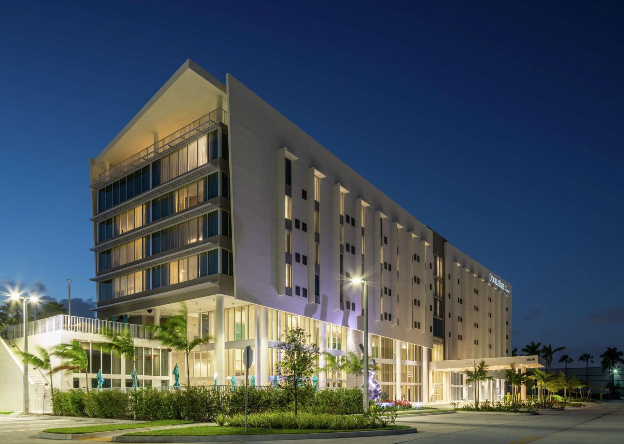 Doubletree By Hilton Miami Doral Ξενοδοχείο Sweetwater Εξωτερικό φωτογραφία