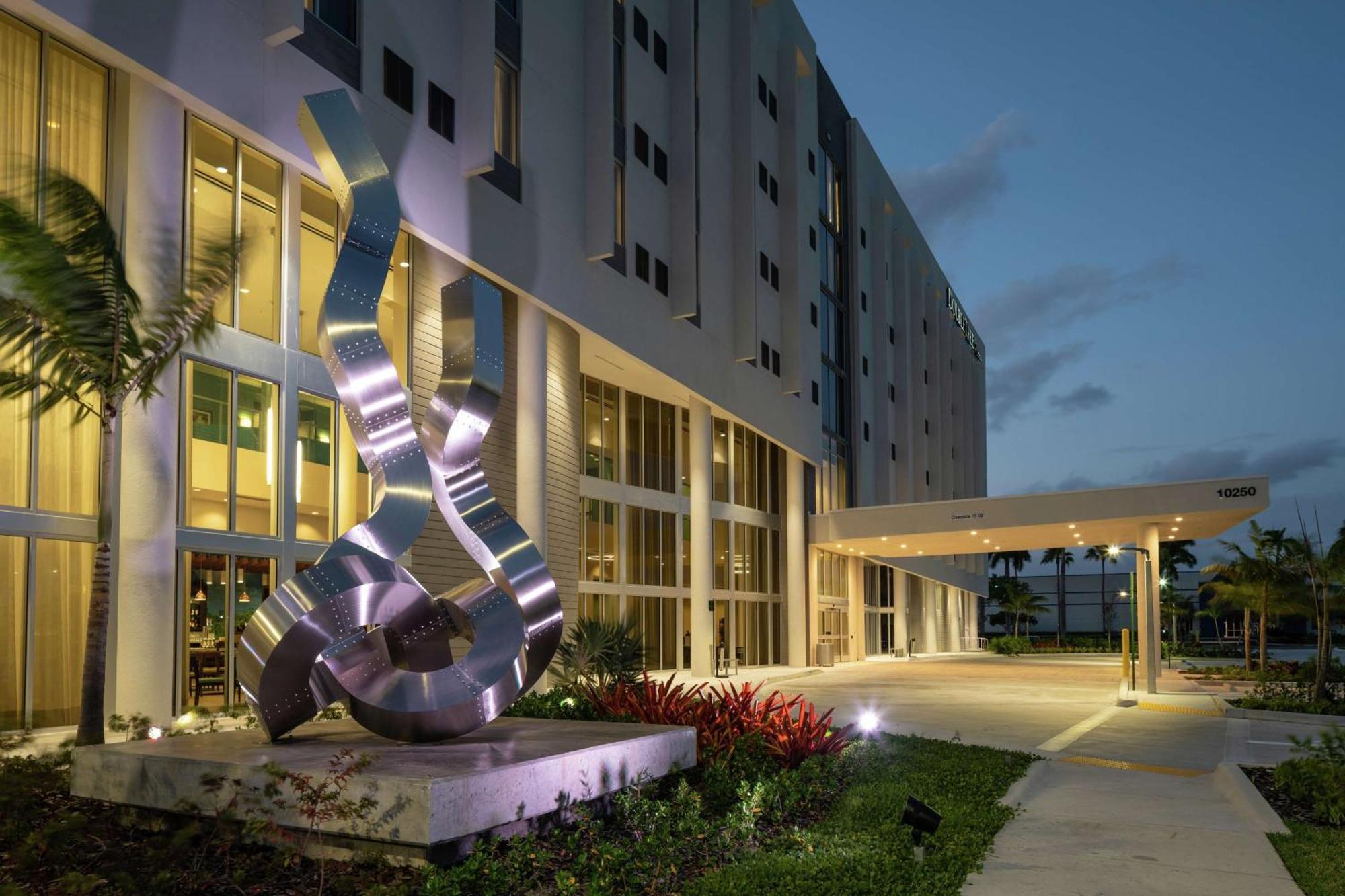 Doubletree By Hilton Miami Doral Ξενοδοχείο Sweetwater Εξωτερικό φωτογραφία